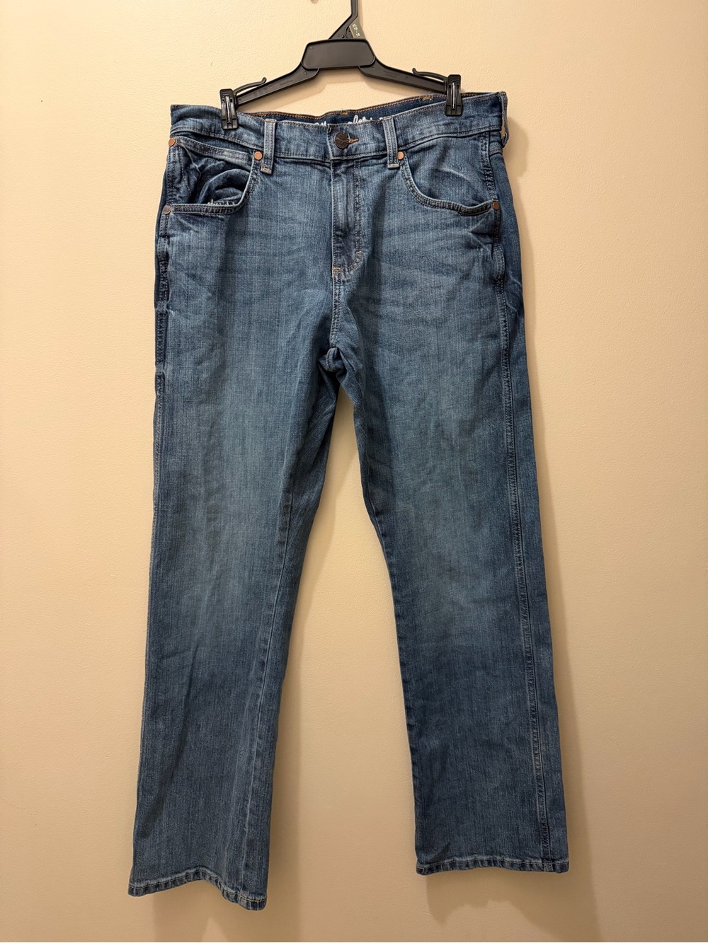 Wrangler Bootcut Jeans in Medium Blue Denim